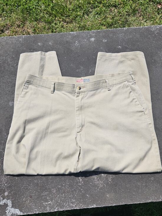 Wrangler Other - Wrangler Mens Pants 38 X 29 Khaki Comfort Solution Series Straight Leg Casual
